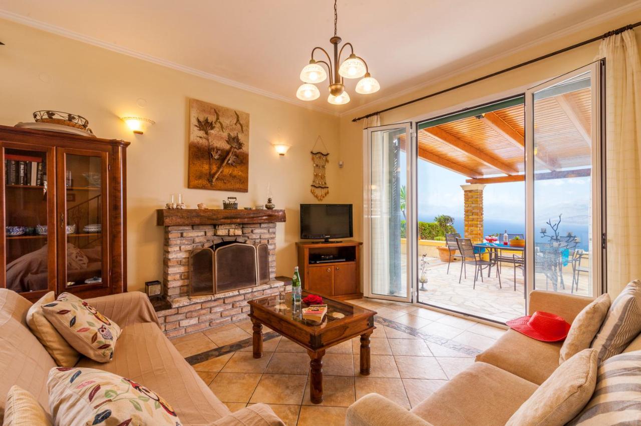 Beachfront Villa Victoras - With Private Beach Сідарі Екстер'єр фото