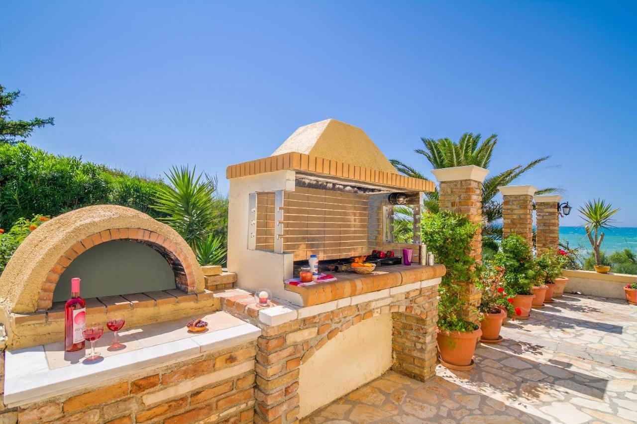 Beachfront Villa Victoras - With Private Beach Сідарі Екстер'єр фото