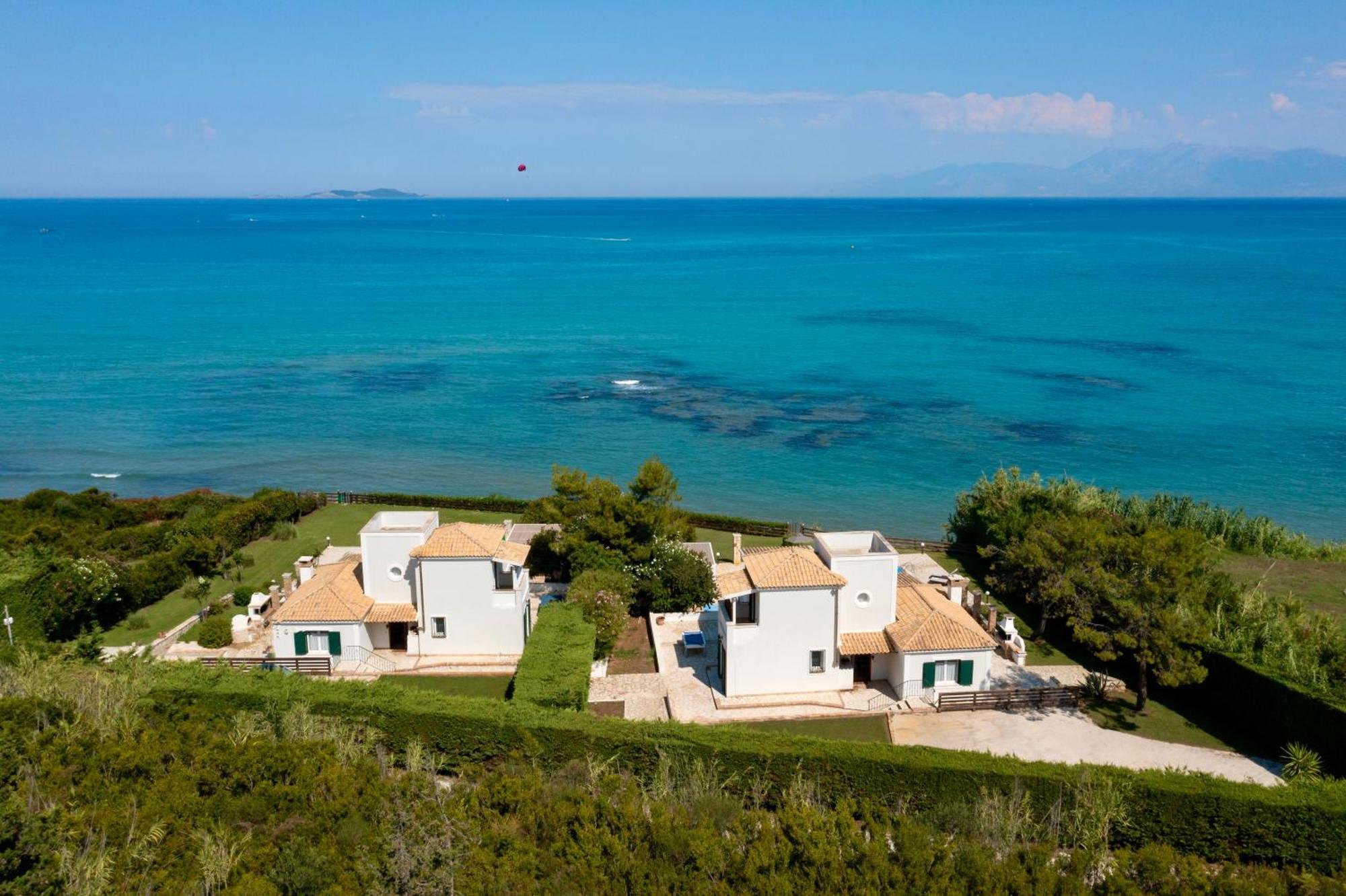 Beachfront Villa Victoras - With Private Beach Сідарі Екстер'єр фото