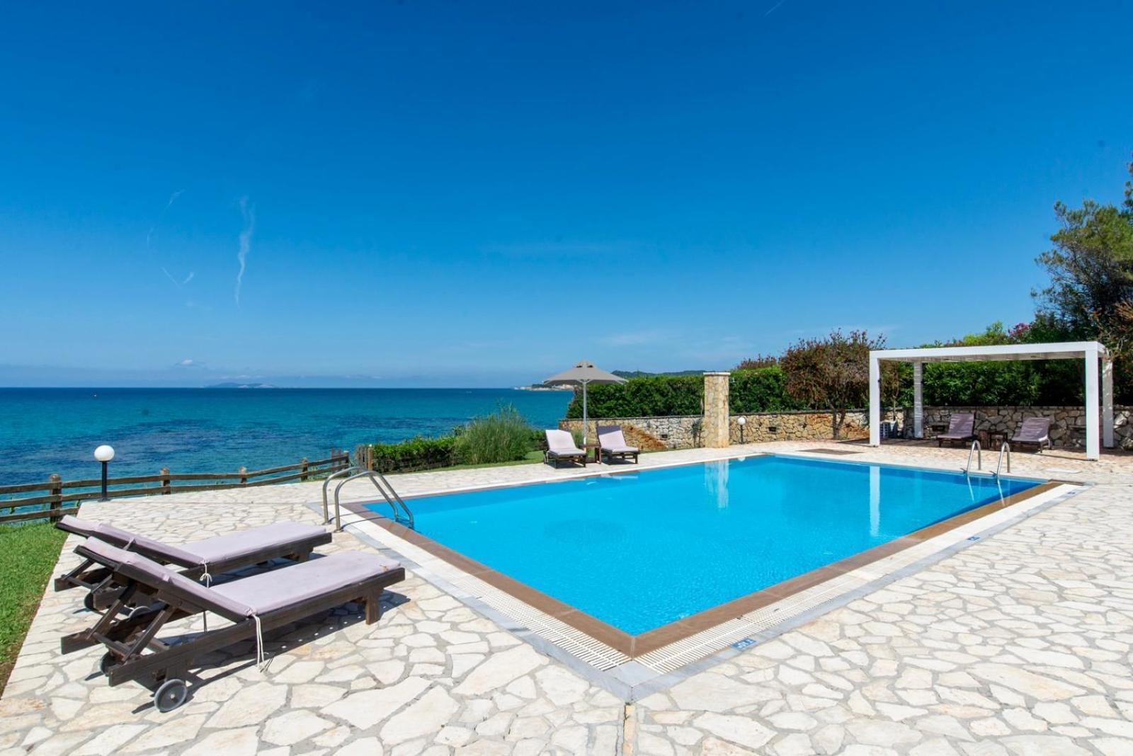 Beachfront Villa Victoras - With Private Beach Сідарі Екстер'єр фото