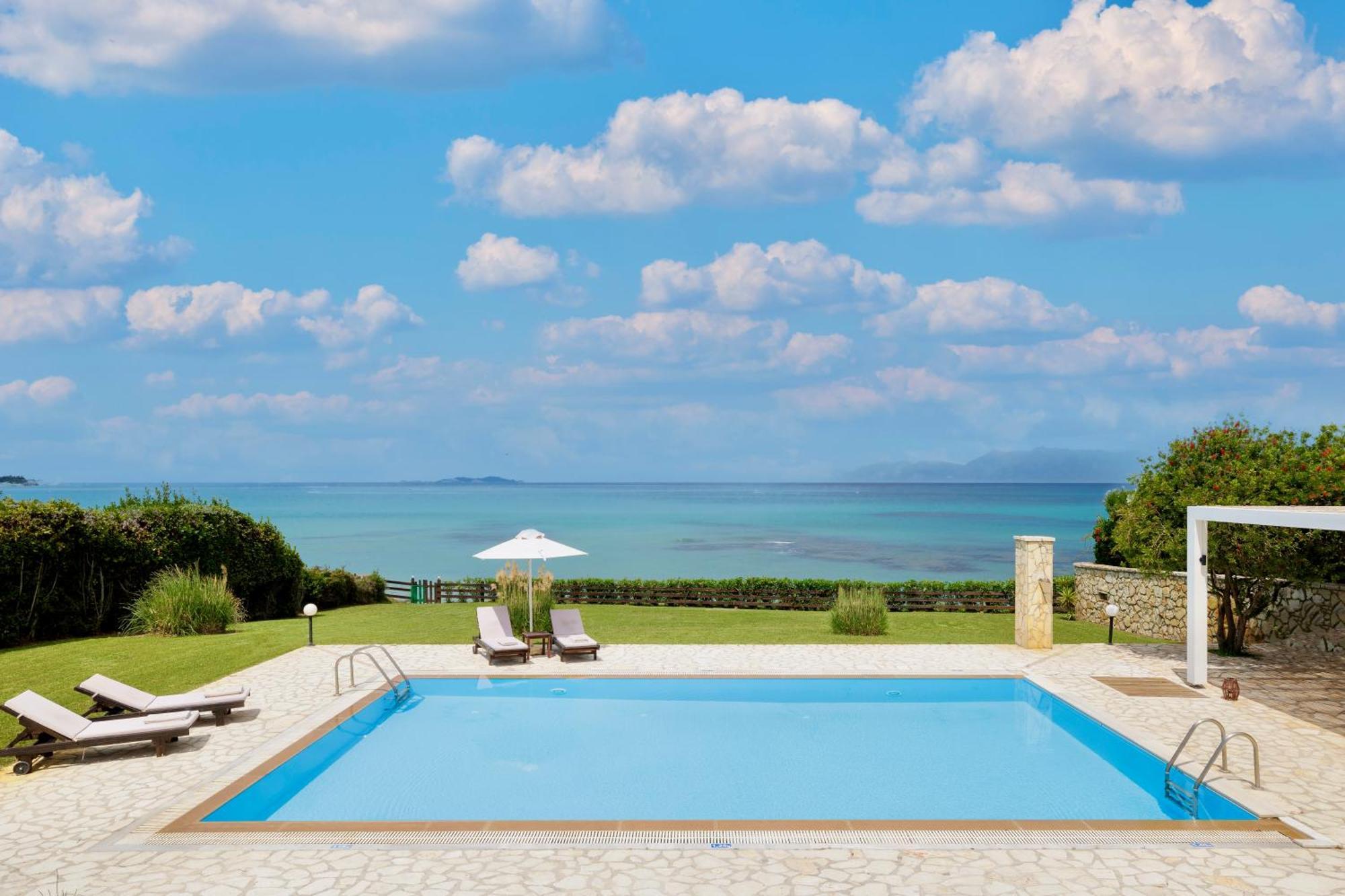 Beachfront Villa Victoras - With Private Beach Сідарі Екстер'єр фото
