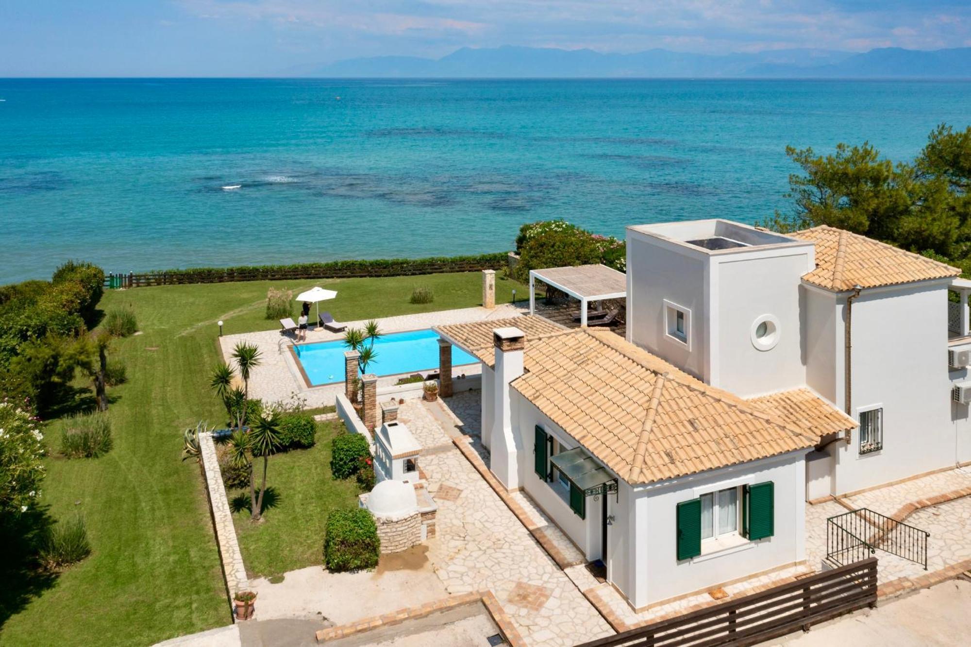 Beachfront Villa Victoras - With Private Beach Сідарі Екстер'єр фото