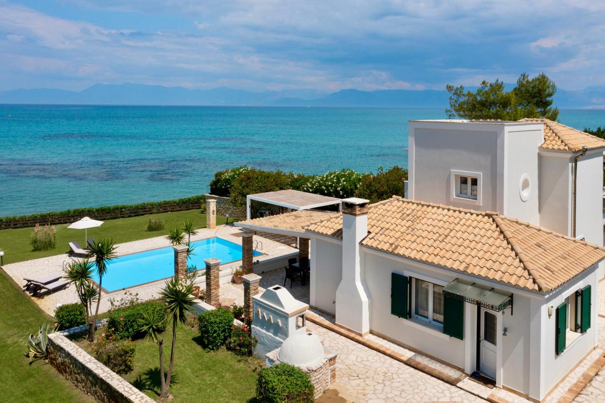 Beachfront Villa Victoras - With Private Beach Сідарі Екстер'єр фото